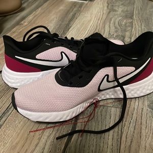 Brand new Nike shoes